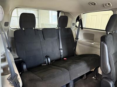 2016 Dodge Grand Caravan American Value Package   - Photo 4 - Madras, OR 97741