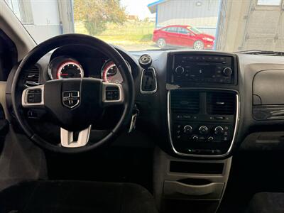 2016 Dodge Grand Caravan American Value Package   - Photo 12 - Madras, OR 97741