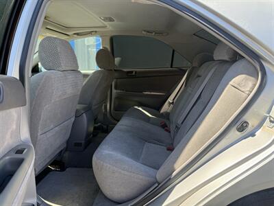 2002 Toyota Camry LE   - Photo 4 - Madras, OR 97741
