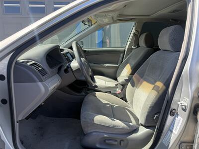 2002 Toyota Camry LE   - Photo 3 - Madras, OR 97741