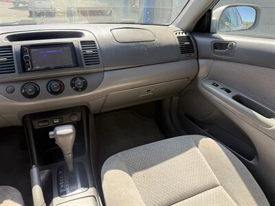 2002 Toyota Camry LE   - Photo 6 - Madras, OR 97741