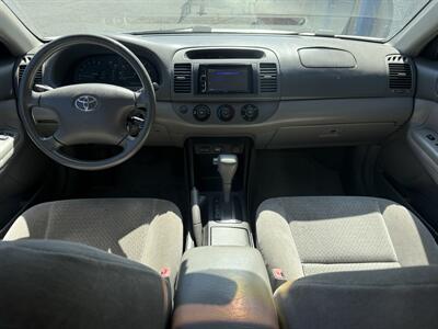 2002 Toyota Camry LE   - Photo 5 - Madras, OR 97741
