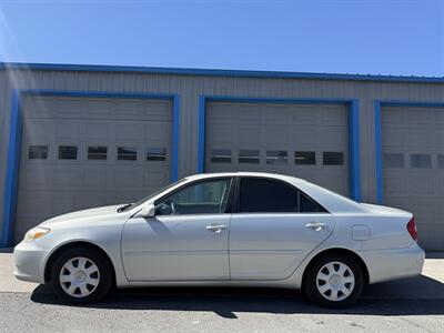 2002 Toyota Camry LE   - Photo 2 - Madras, OR 97741