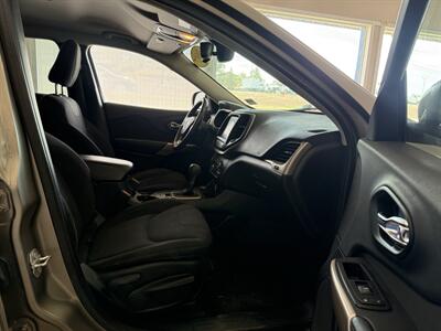 2017 Jeep Cherokee Latitude   - Photo 10 - Madras, OR 97741