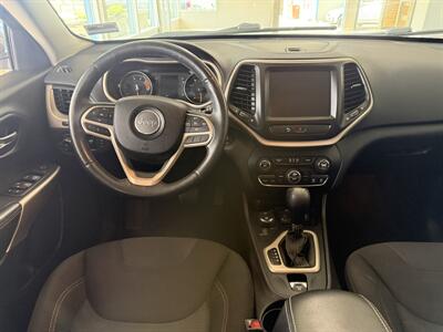 2017 Jeep Cherokee Latitude   - Photo 11 - Madras, OR 97741