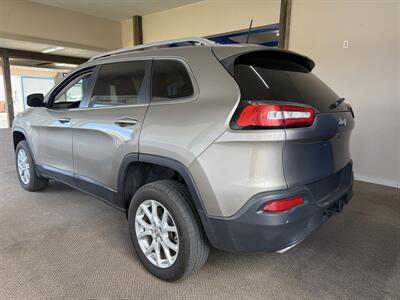 2017 Jeep Cherokee Latitude   - Photo 3 - Madras, OR 97741