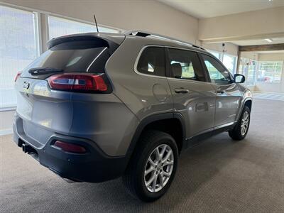 2017 Jeep Cherokee Latitude   - Photo 4 - Madras, OR 97741
