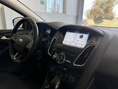 2017 Ford Focus SEL - Photo 9 - Madras, OR 97741