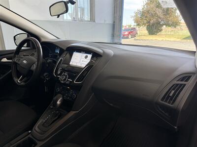 2017 Ford Focus SEL - Photo 4 - Madras, OR 97741