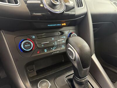 2017 Ford Focus SEL - Photo 13 - Madras, OR 97741