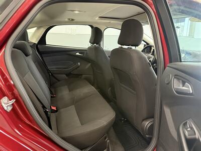 2017 Ford Focus SEL - Photo 5 - Madras, OR 97741