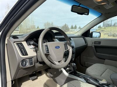 2011 Ford Focus SE   - Photo 5 - Madras, OR 97741