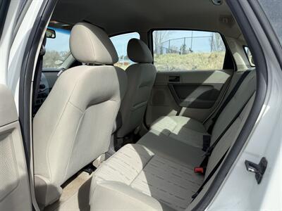 2011 Ford Focus SE   - Photo 8 - Madras, OR 97741