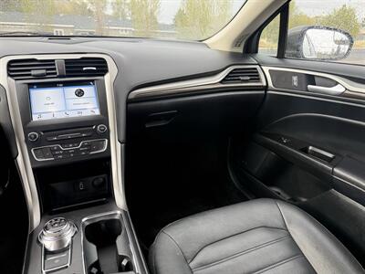 2017 Ford Fusion SE   - Photo 8 - Madras, OR 97741