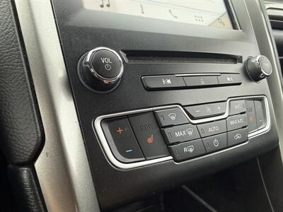 2017 Ford Fusion SE   - Photo 12 - Madras, OR 97741