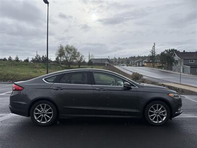 2017 Ford Fusion SE   - Photo 3 - Madras, OR 97741