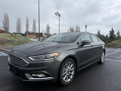 2017 Ford Fusion SE   - Photo 2 - Madras, OR 97741