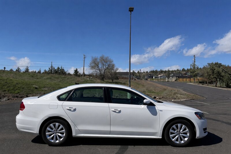 2014 Volkswagen Passat 1.8T S PZEV   - Photo 1 - Madras, OR 97741