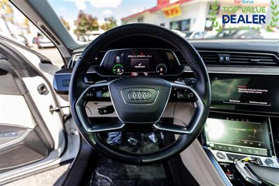 2022 Audi e-tron quattro Premium - Photo 19 - Long Beach, CA 90806