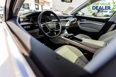2022 Audi e-tron quattro Premium - Photo 24 - Long Beach, CA 90806