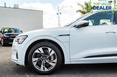 2022 Audi e-tron quattro Premium - Photo 14 - Long Beach, CA 90806
