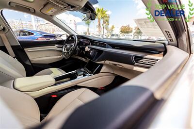 2022 Audi e-tron quattro Premium - Photo 30 - Long Beach, CA 90806