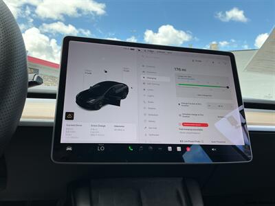 2021 Tesla Model 3 Standard Range Plus - Photo 18 - Long Beach, CA 90806