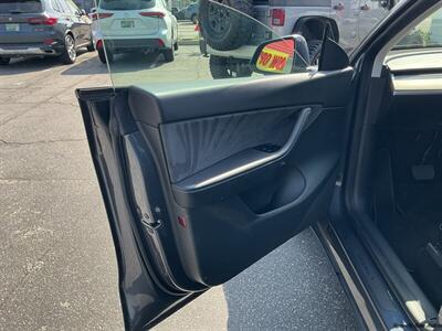 2021 Tesla Model Y Long Range - Photo 6 - Long Beach, CA 90806