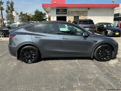 2021 Tesla Model Y Long Range - Photo 2 - Long Beach, CA 90806