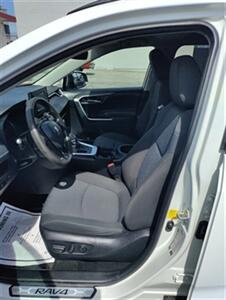2021 Toyota RAV4 XLE - Photo 5 - Long Beach, CA 90806
