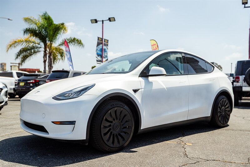 2021 Tesla Model Y Long Range   - Photo 1 - Long Beach, CA 90806