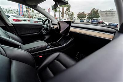 2021 Tesla Model Y Long Range   - Photo 19 - Long Beach, CA 90806