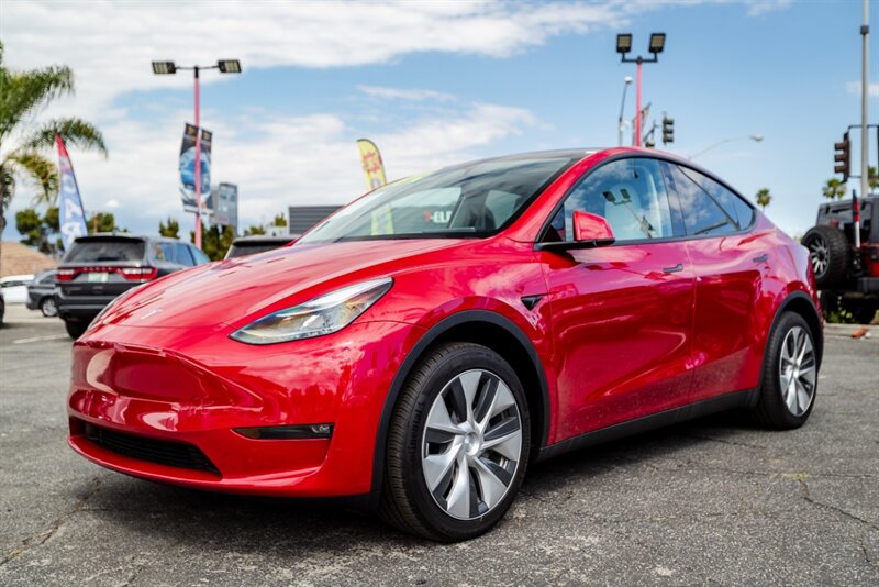 2023 Tesla Model Y Long Range   - Photo 1 - Long Beach, CA 90806
