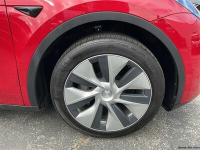 2023 Tesla Model Y Long Range   - Photo 11 - Long Beach, CA 90806