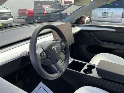 2023 Tesla Model Y Long Range   - Photo 16 - Long Beach, CA 90806