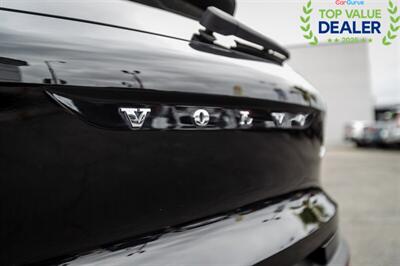 2021 Volvo XC40 T5 Momentum   - Photo 8 - Long Beach, CA 90806