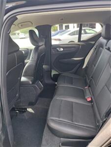 2021 Volvo XC40 T5 Momentum   - Photo 9 - Long Beach, CA 90806