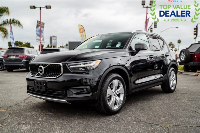 2021 Volvo XC40 T5 Momentum   - Photo 1 - Long Beach, CA 90806