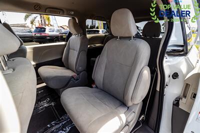 2020 Toyota Sienna L 7-Passenger   - Photo 24 - Long Beach, CA 90806