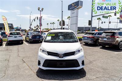 2020 Toyota Sienna L 7-Passenger   - Photo 2 - Long Beach, CA 90806