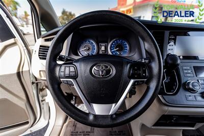2020 Toyota Sienna L 7-Passenger   - Photo 19 - Long Beach, CA 90806
