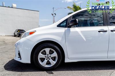2020 Toyota Sienna L 7-Passenger   - Photo 12 - Long Beach, CA 90806