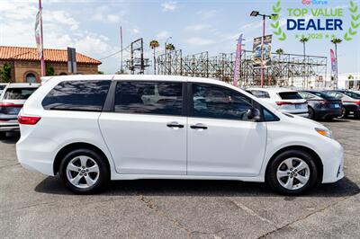 2020 Toyota Sienna L 7-Passenger   - Photo 8 - Long Beach, CA 90806
