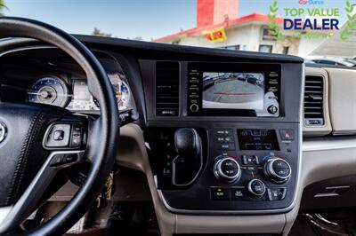 2020 Toyota Sienna L 7-Passenger   - Photo 21 - Long Beach, CA 90806