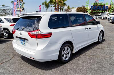 2020 Toyota Sienna L 7-Passenger   - Photo 7 - Long Beach, CA 90806