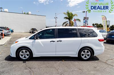 2020 Toyota Sienna L 7-Passenger   - Photo 3 - Long Beach, CA 90806
