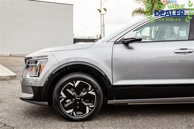 2023 Kia Niro EV Wave   - Photo 13 - Long Beach, CA 90806