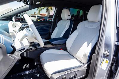 2023 Volkswagen ID.4 Pro S   - Photo 17 - Long Beach, CA 90806