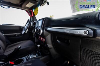 2015 Jeep Wrangler Unlimited Sahara - Photo 24 - Long Beach, CA 90806