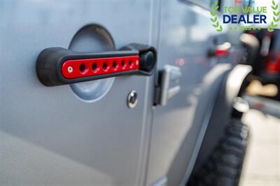 2015 Jeep Wrangler Unlimited Sahara - Photo 15 - Long Beach, CA 90806